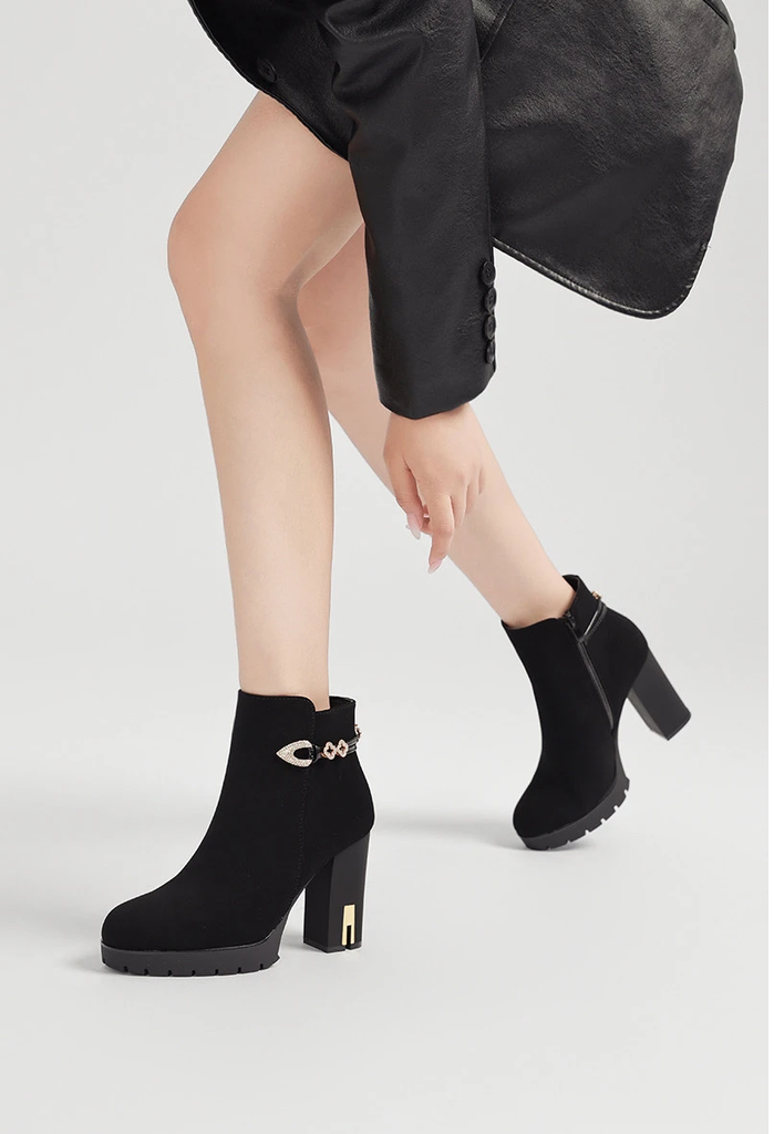 Ankle Boots with Chunky Heel -Black